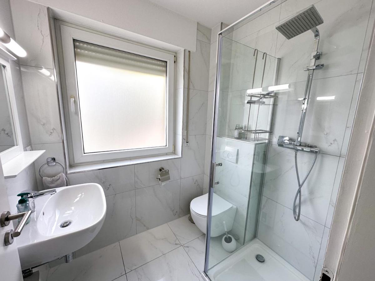 Stilvolles, Frisch Renoviertes 2Zi Apartment Mit Kueche Und Balkon In Kliniknaehe Bad Oeynhausen Bagian luar foto
